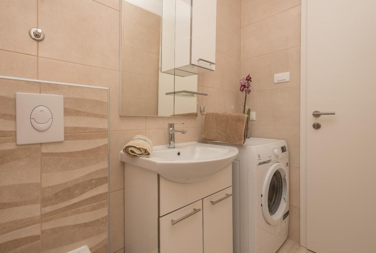 Pinto Apartment *