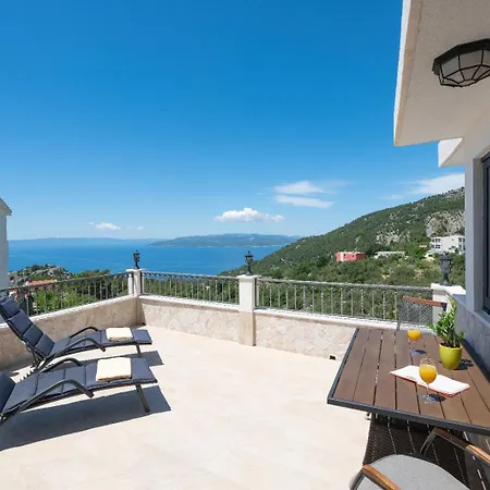 Apartman Pinto Makarska Exterior photo