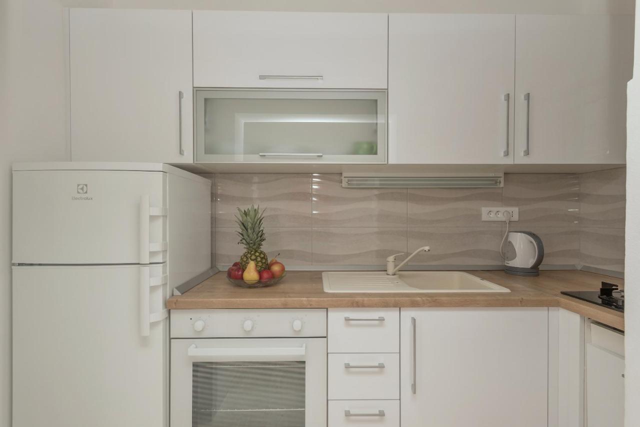 Pinto Apartment