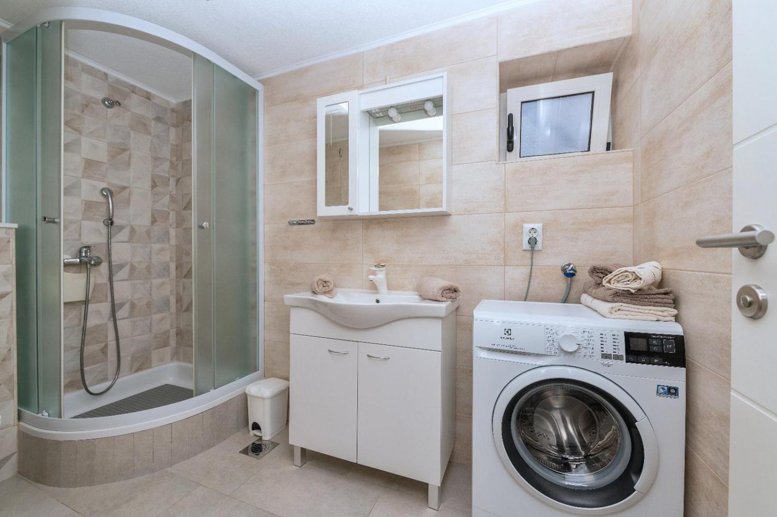 Pinto Apartment *